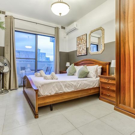 A Comfortable Apartment In The Heart Of Paceville Bt 360 Estates San Julián Exterior foto